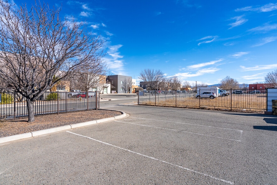 More Photos Of 7510 Mallard Way, Santa Fe Light Distribution For Sale