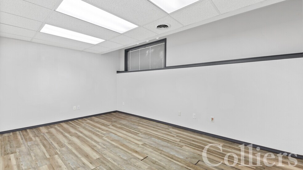 More Photos Of 2300 S Orchard St, Boise Office For Sale