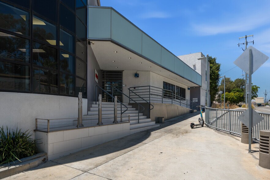 More Photos Of 10020 National Blvd, Los Angeles Medical For Sale