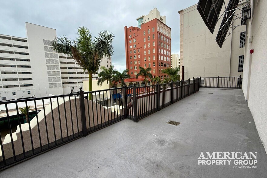 More Photos Of 33 S Palm Ave, Sarasota Apartments For Sale