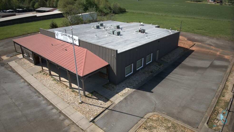 More Photos Of 3455 Keith Bridge Rd, Cumming Freestanding For Sale