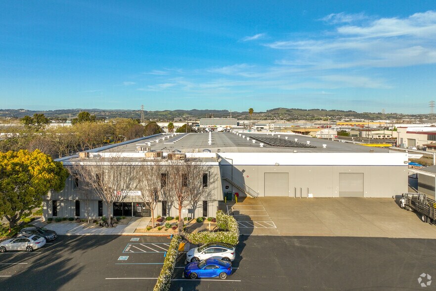 More Photos Of 2300 Polvorosa Ave, San Leandro Warehouse For Lease
