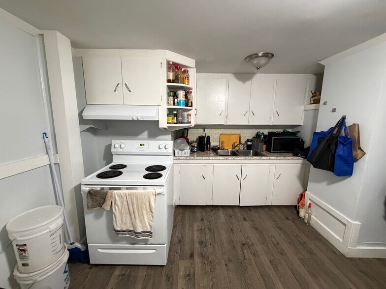 More Photos Of 1294 US Route 1, Freeport Apartments For Sale