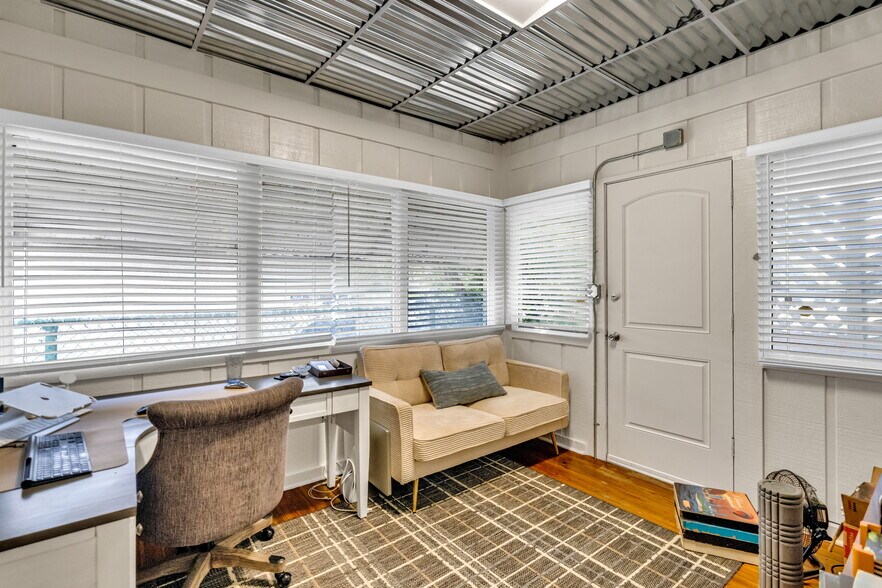 More Photos Of 372 Ahern St, Atlantic Beach Loft Creative Space For Sale