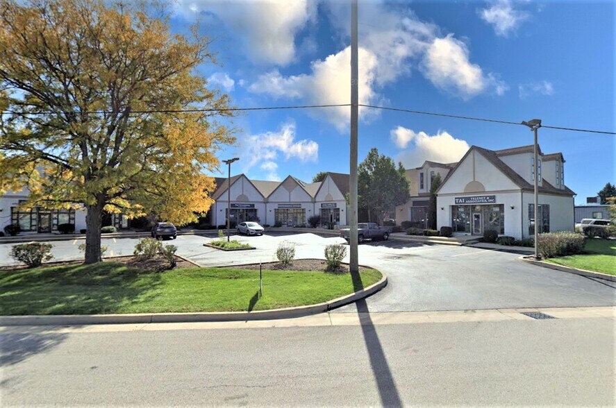 Primary Photo Of 1595 Weld Rd, Elgin Office For Lease