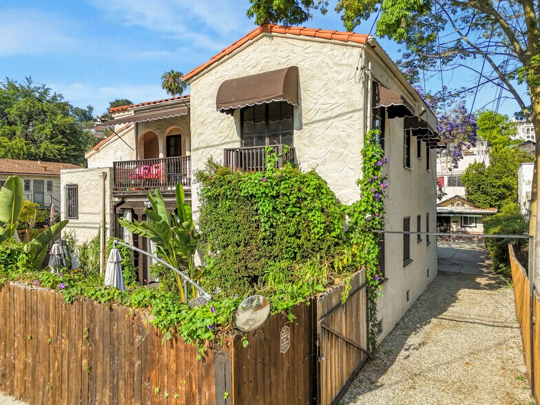 More Photos Of 2420 N Beachwood Dr, Los Angeles Multifamily For Sale