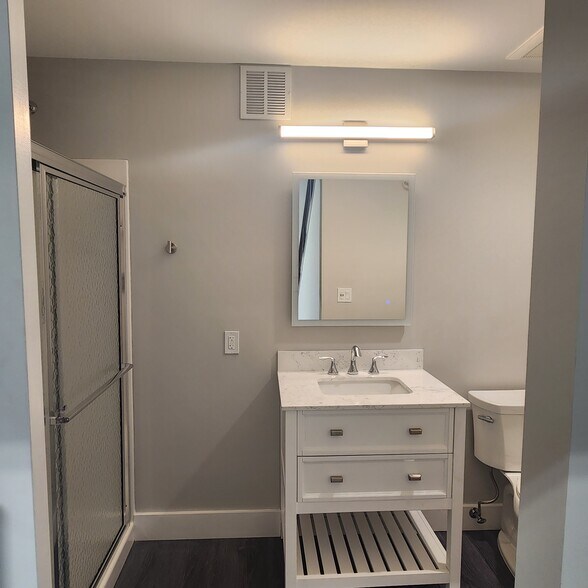 More Photos Of 195 Basik Dr, Naples Warehouse For Sale