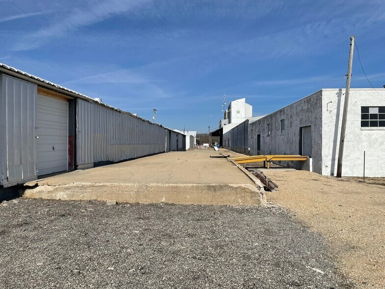 More Photos Of 4177 N Illinois Route 251, Mendota Industrial For Lease