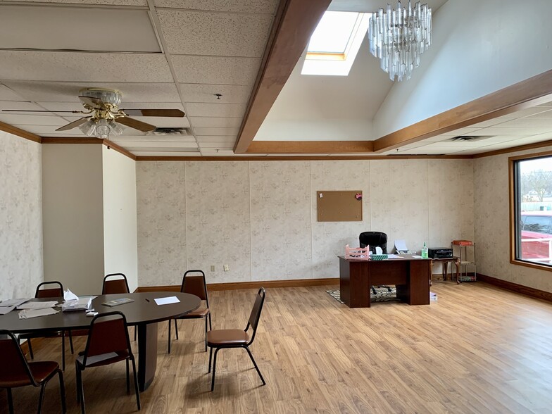 More Photos Of 110 Harvard St, Momence Assisted Living For Sale