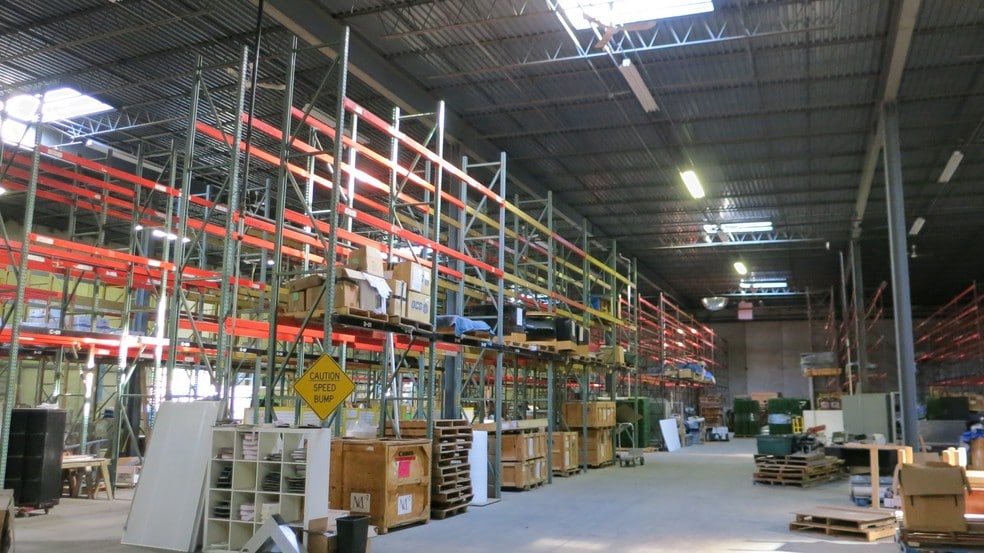 More Photos Of 3 Alpine Ct, Chestnut Ridge Service For Lease