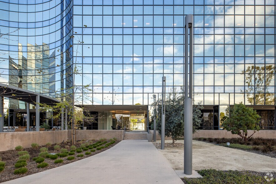 More Photos Of 5000 Birch St, Newport Beach Office For Lease