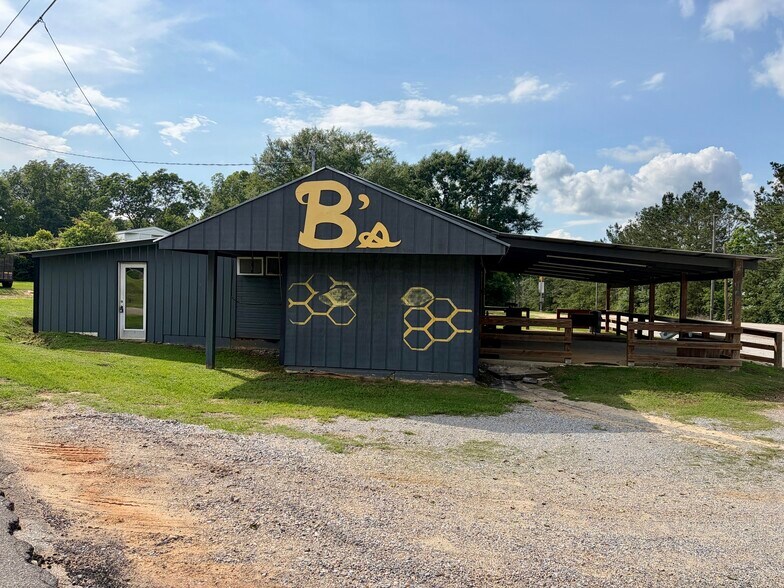 Primary Photo Of 285 N Garland Rd, Mckenzie General Retail For Sale