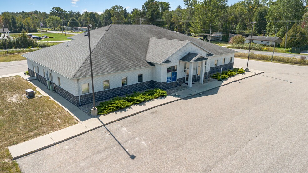 More Photos Of 4489 M 61, Standish Healthcare For Sale