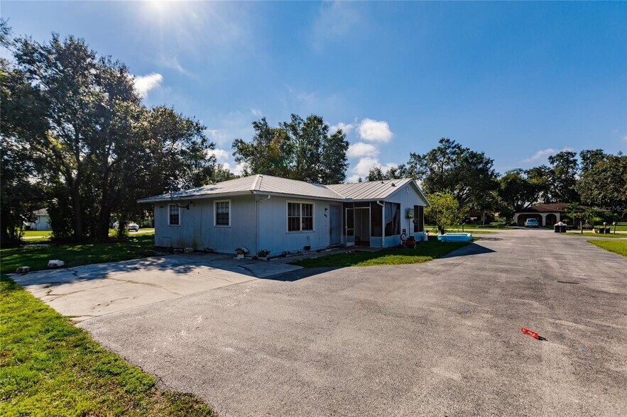 More Photos Of 1956 SE Cherry Dr, Arcadia Specialty For Sale
