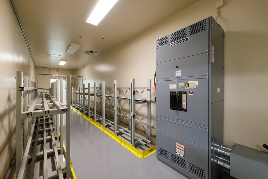 More Photos Of 2005 E Technology Cir, Tempe Industrial For Lease