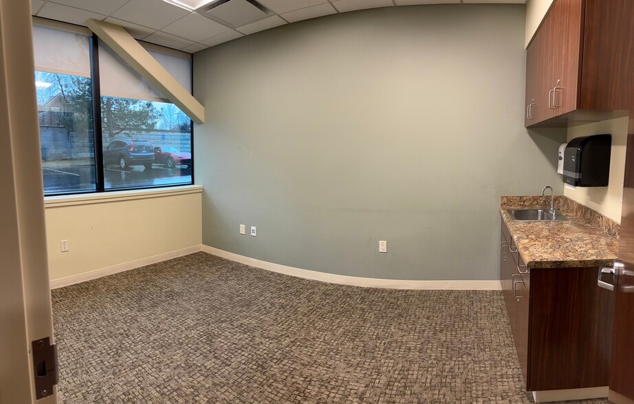 More Photos Of 6321 S Redwood Rd, Salt Lake City Office For Lease