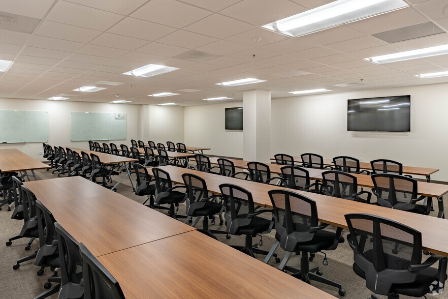 More Photos Of 9200-9211 Corporate Blvd, Rockville Unknown For Lease