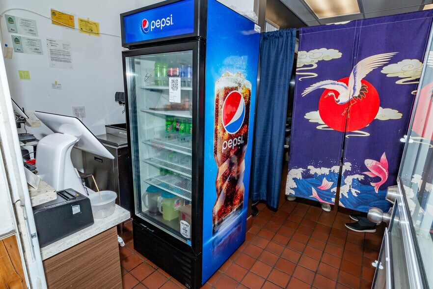 More Photos Of 1736 W North Ave, Baltimore Restaurant For Sale