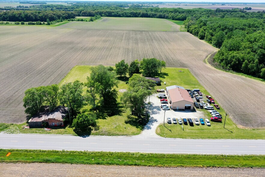 More Photos Of 3209 N State Rt 1, Saint Anne Flex For Sale