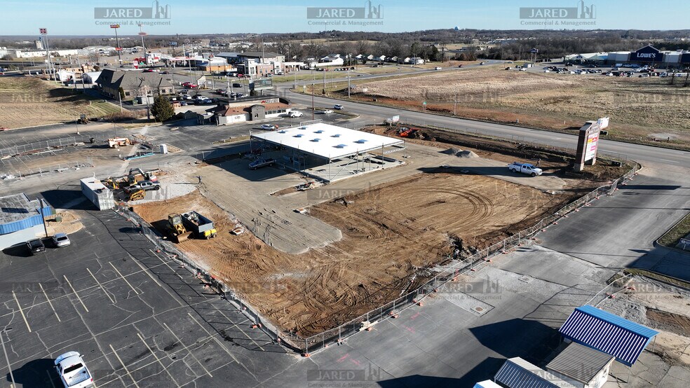 More Photos Of 1565-1585 S Jefferson Ave, Lebanon General Retail For Lease