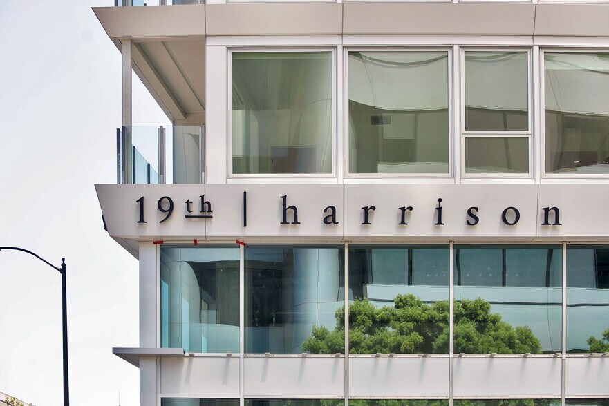 More Photos Of 1889 Harrison St, Oakland Apartments For Lease