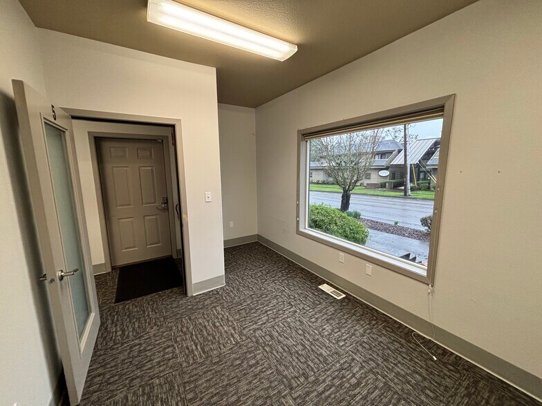 More Photos Of 1515-1535 Liberty St SE, Salem Medical For Lease