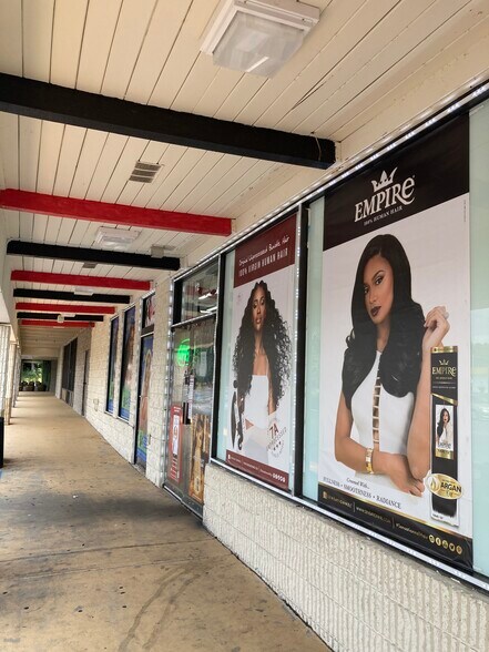 More Photos Of 6009-6011 Memorial Dr, Stone Mountain Storefront For Sale