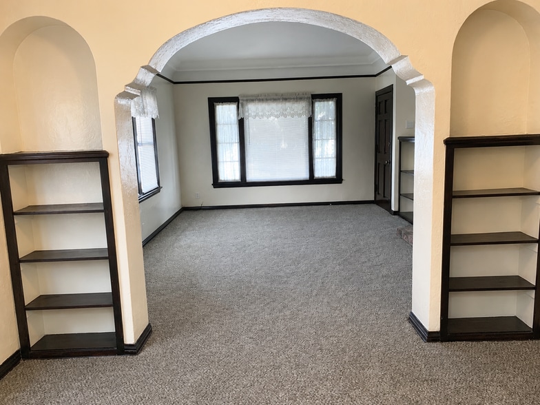 More Photos Of 3822 E 7th St, Long Beach Apartments For Sale