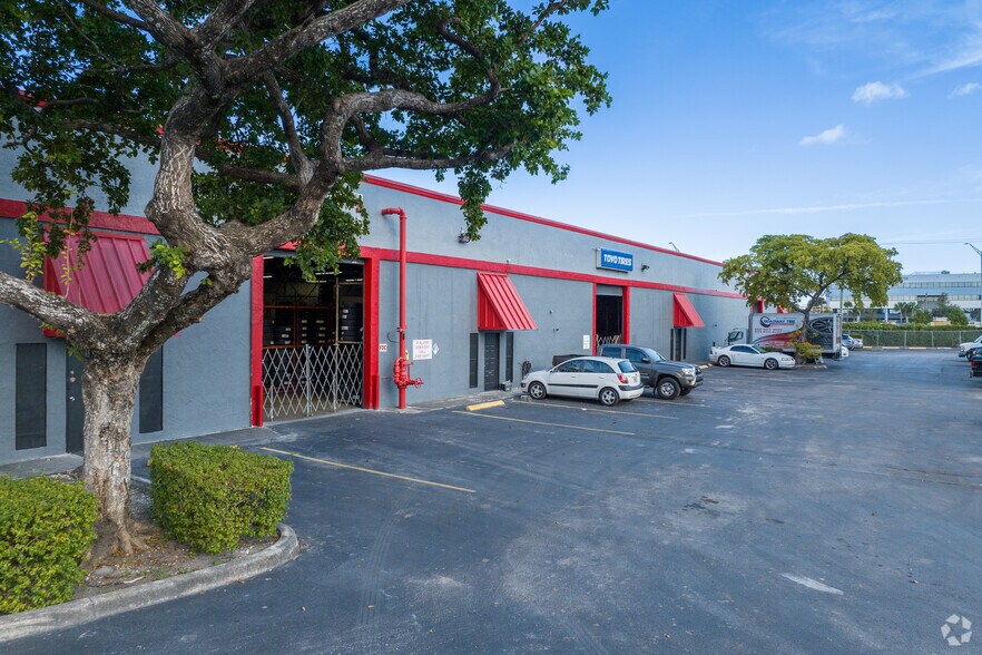 More Photos Of 1301 SW 2nd St, Pompano Beach Warehouse For Lease
