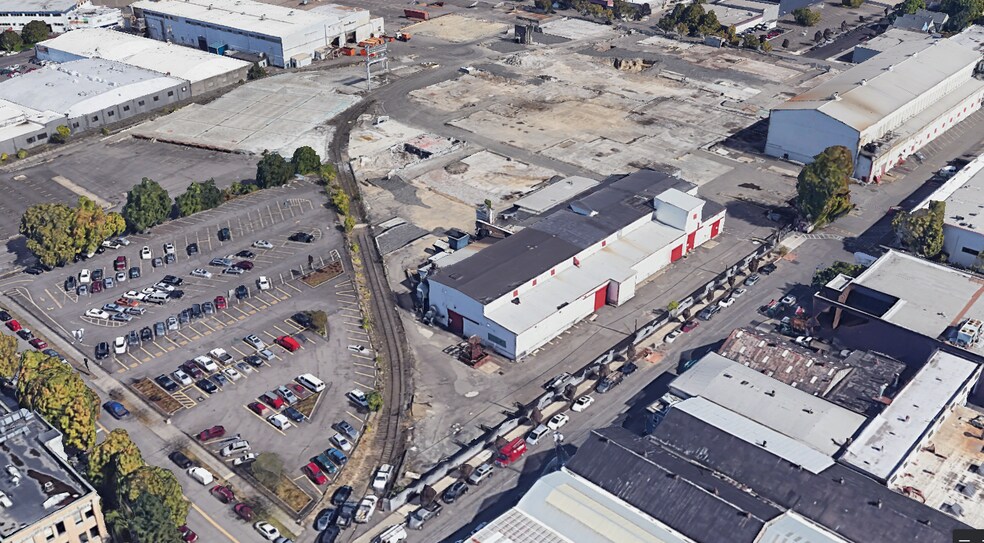 More Photos Of 2501 NW Wilson St, Portland Warehouse For Lease