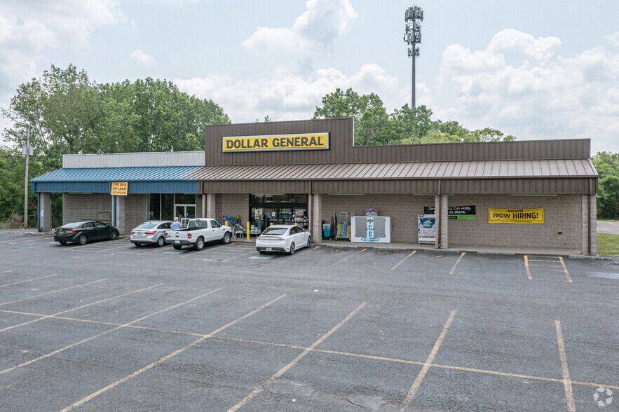 More Photos Of 390 Highway 149, Clarksville Storefront For Lease