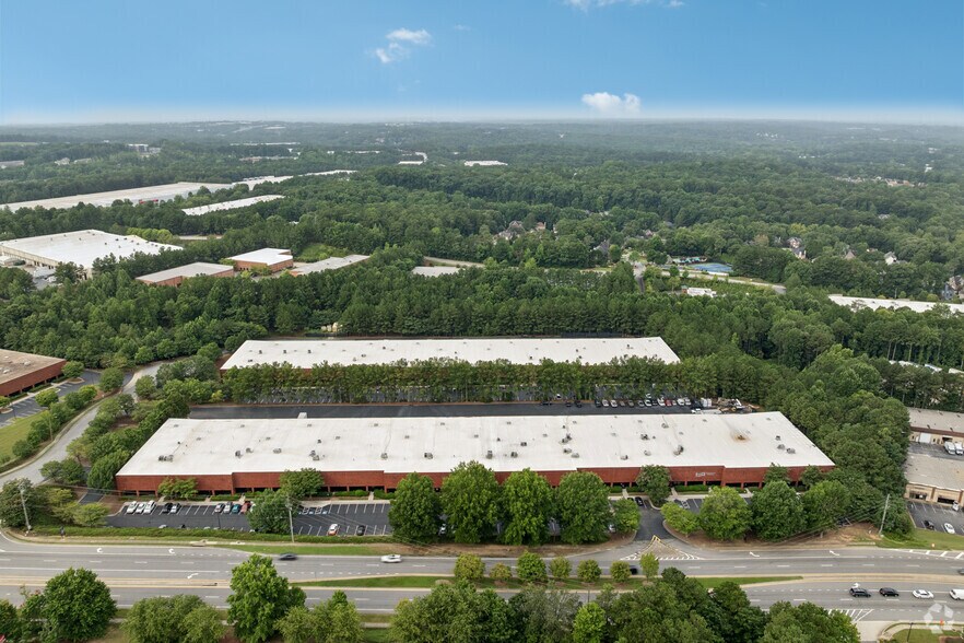 More Photos Of 305 Shawnee North Dr, Suwanee Unknown For Lease