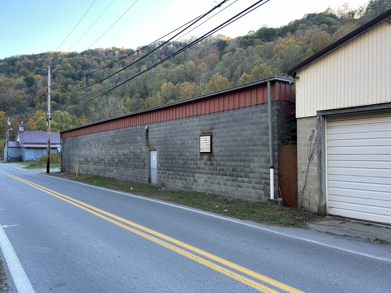 More Photos Of 976 Enterprise Dr, Logan Industrial For Sale