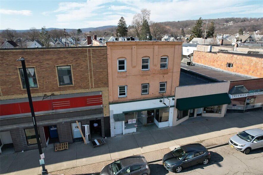 More Photos Of 122 Washington Ave, Endicott Storefront Retail Residential For Sale