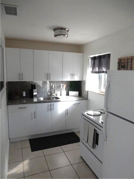 More Photos Of 231 SW 15th St, Pompano Beach Apartments For Sale