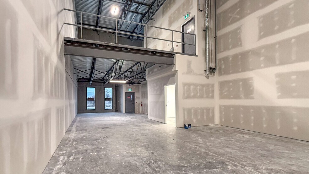 More Photos Of 3240 48 Av, Vernon Unknown For Lease