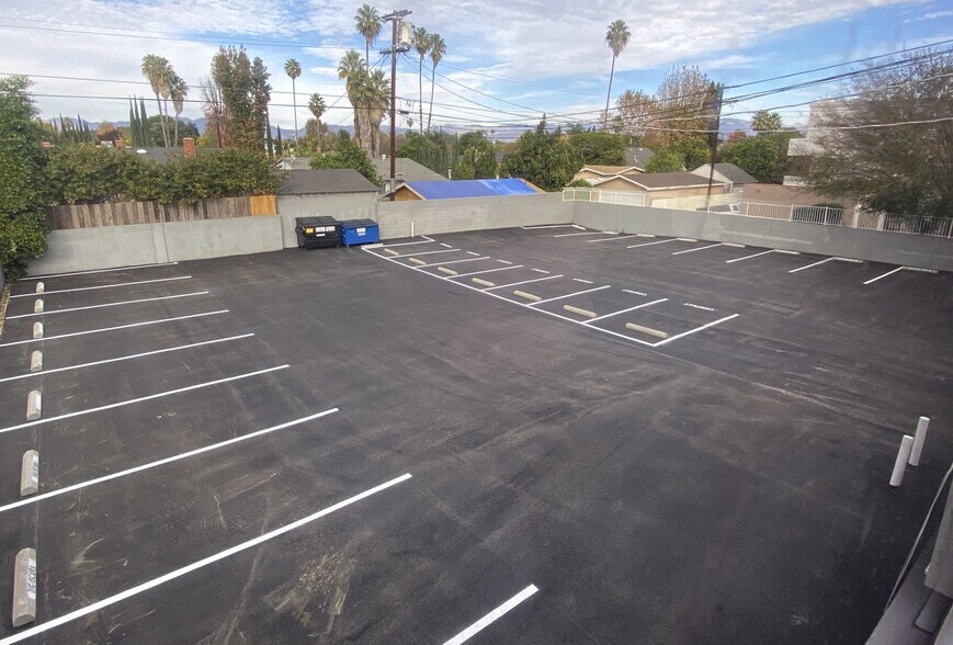 More Photos Of 15205 Burbank Blvd, Sherman Oaks Office For Lease