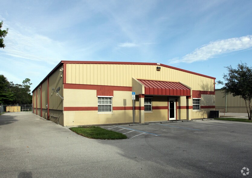More Photos Of 5660 Zip Dr, Fort Myers Warehouse For Lease