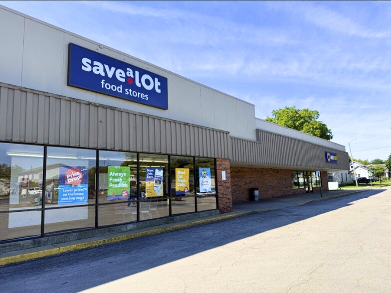 More Photos Of 904-1008 Lafayette Ave, Bay, Bay City Storefront For Lease