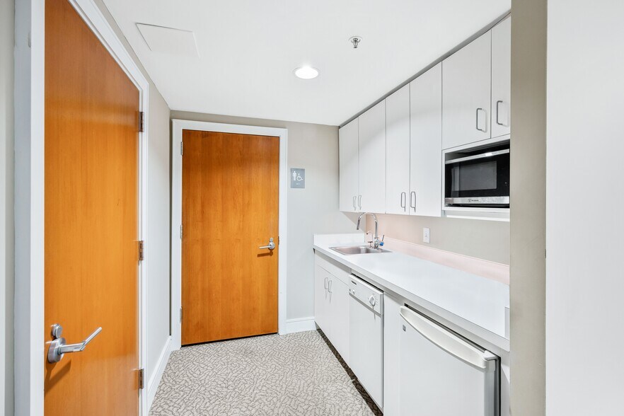 More Photos Of 2000 Massachusetts Ave NW, Washington Office Residential For Sale