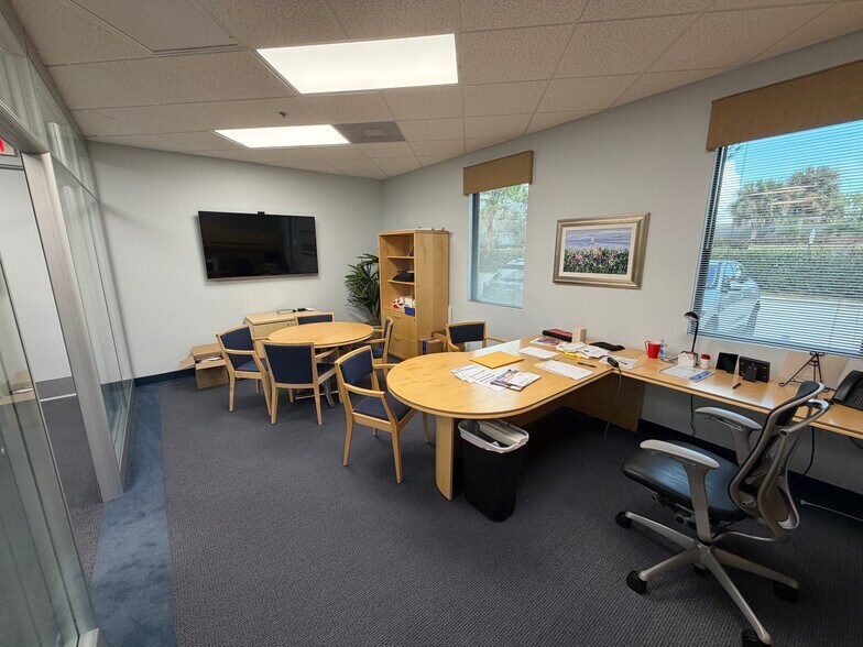 More Photos Of 2875 Jupiter Park Dr, Jupiter Light Manufacturing For Sale