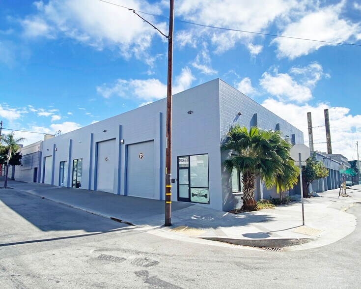 Primary Photo Of 2825 Mariposa St, San Francisco Warehouse For Lease