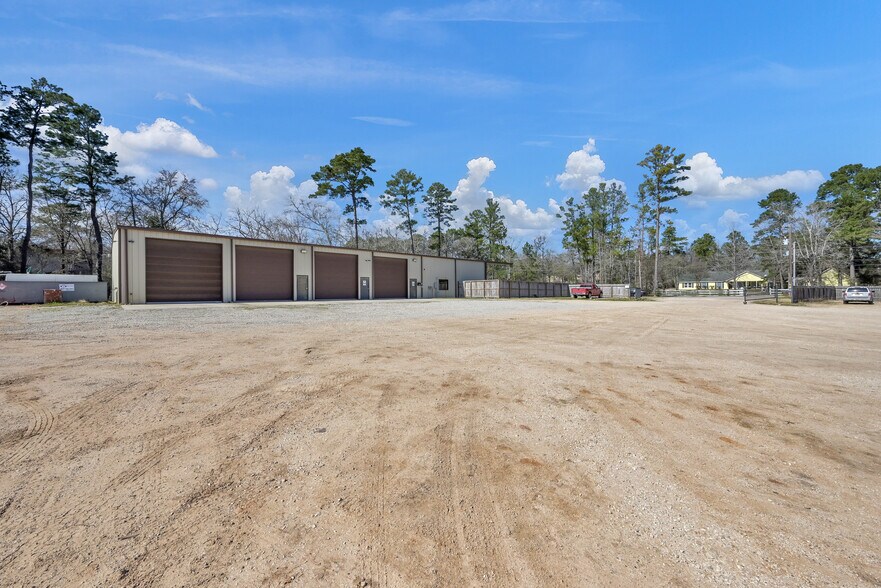 More Photos Of 15513 Capitol Hill Rd, Montgomery Service For Sale