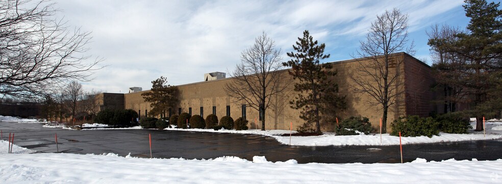 More Photos Of 24 Porter Rd, Littleton Light Manufacturing For Lease