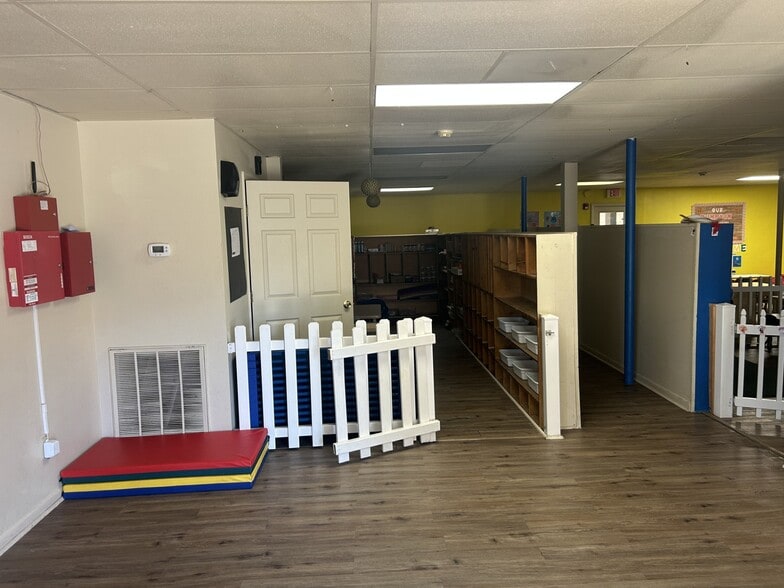 More Photos Of 1210 Saint Johns Ave, Palatka Office For Sale