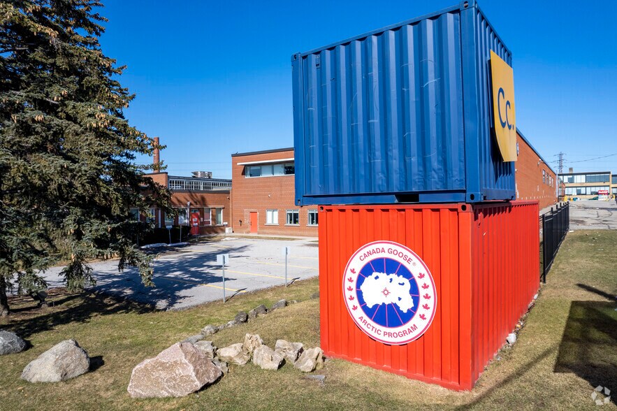 More Photos Of 250 Bowie Ave, Toronto Light Manufacturing For Lease