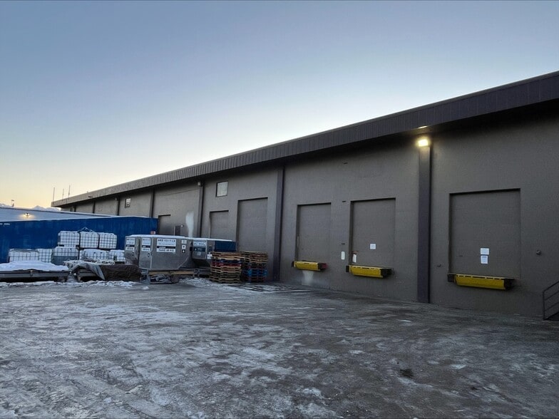 More Photos Of 4025 W 50th Ave, Anchorage Warehouse For Sale