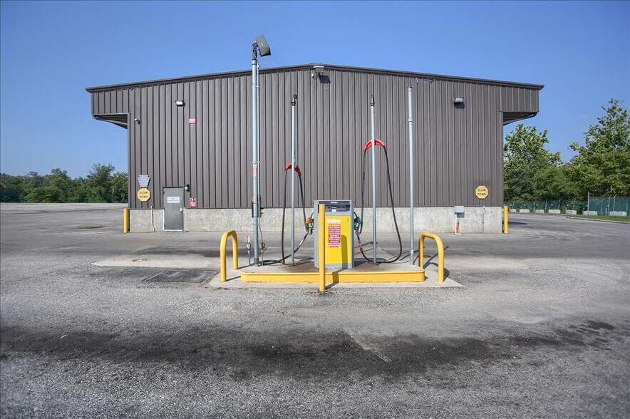 More Photos Of 2955 Felton Rd, Norristown Truck Terminal For Sale