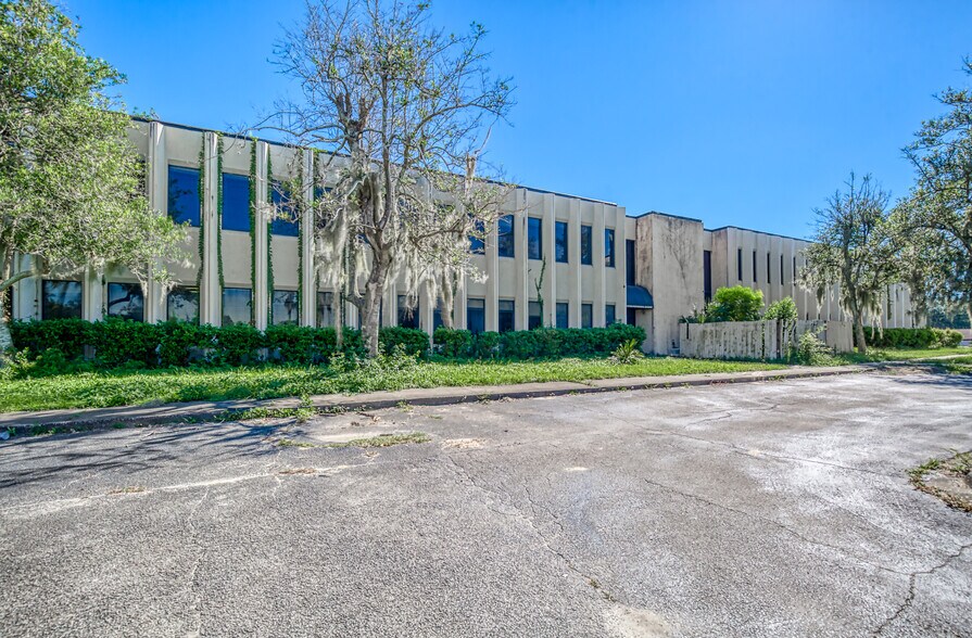 More Photos Of 6501 Arlington Expy, Jacksonville Office Residential For Sale