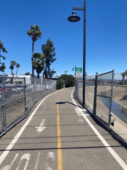 More Photos Of 311 E Washington Ave, Escondido Office For Lease